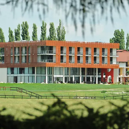 K-Triumf Resort 3* Velichovky