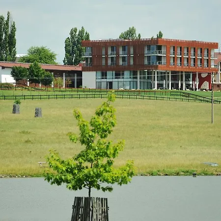 K-triumf Otel